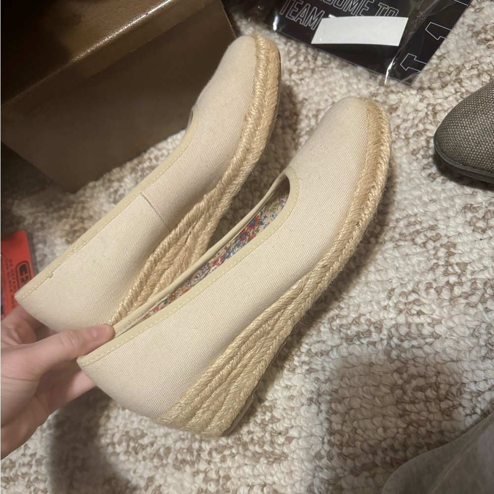 Cream wedges